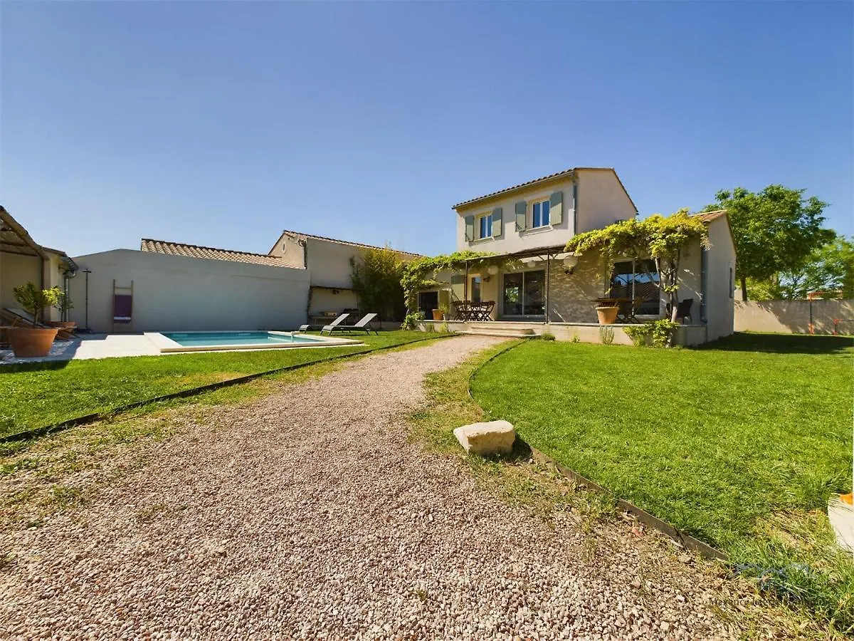 Villa Calisse, 6 Personnes A Maillane 0*,